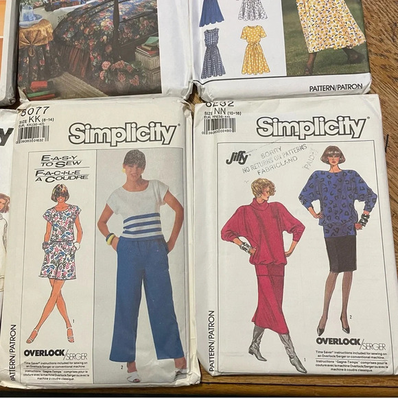 Lot Of 8 Simplicity and Simplicity Home Sewing Patterns - Picture 4 of 7